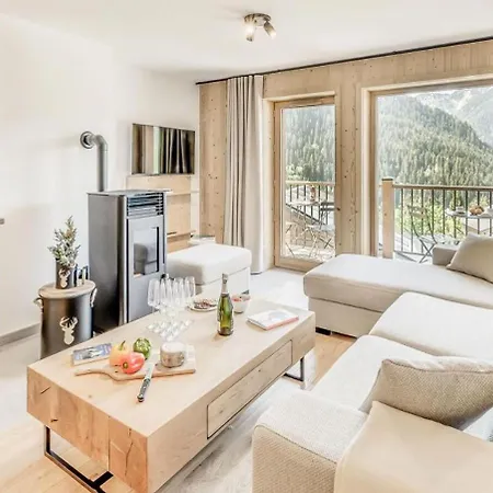 Le Grand Bouquetin - 4 Pieces Pour 8 Personnes Mae-9924